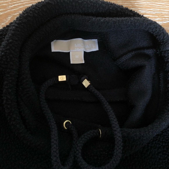 Michael Kors Black fleece pullover, with kangaroo pocket & gold hardware. Medium - Picture 6 of 11